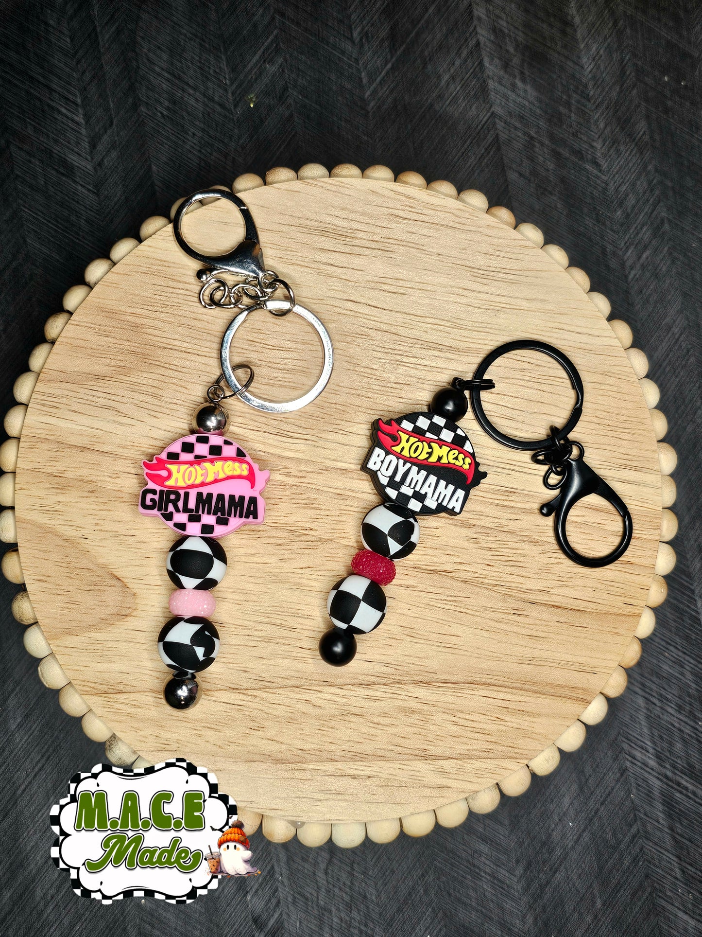 Hot mess mama keychain